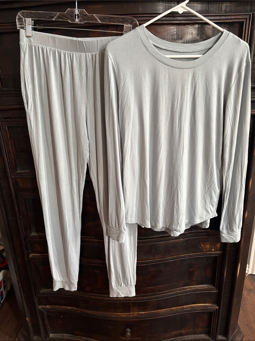 Kyte BABY Long-Sleeve Pajama Set on Fog size Small NWOT